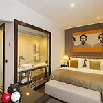 Quentin Boutique מלון 4*