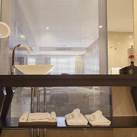 كوينتين البوتيكي 4*