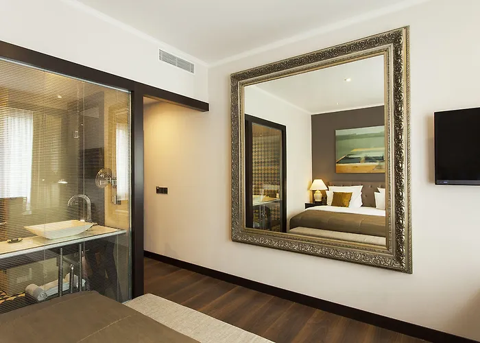 Отель Quentin Boutique 4*