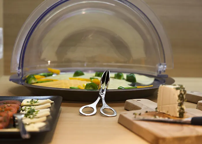 Quentin Boutique Отель