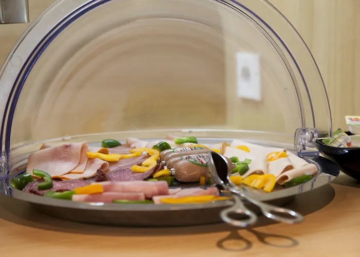 Отель Quentin Boutique