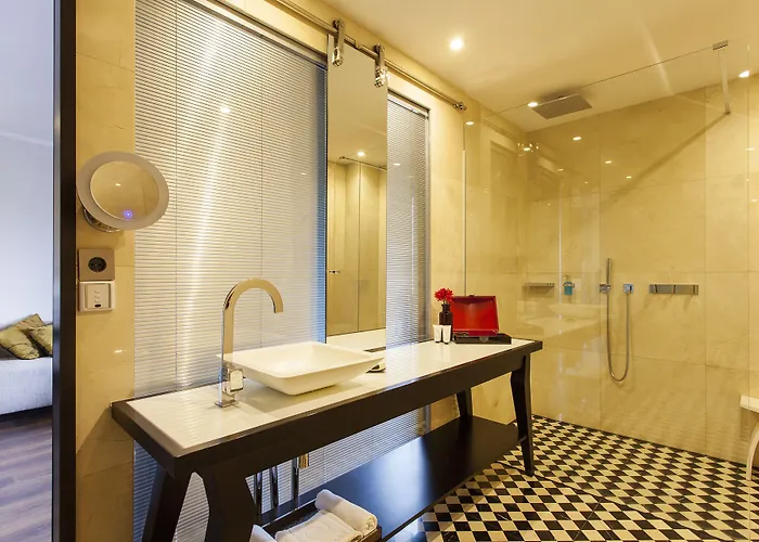 Quentin Boutique Hotel