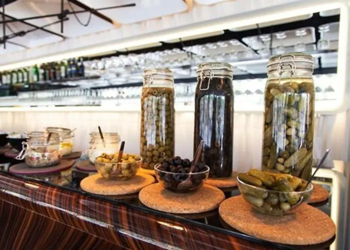 Hotel Quentin Boutique 4*